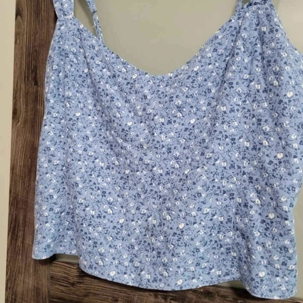 Abercrombie & Fitch micro floral print smocked back tank - Picture 2 of 3